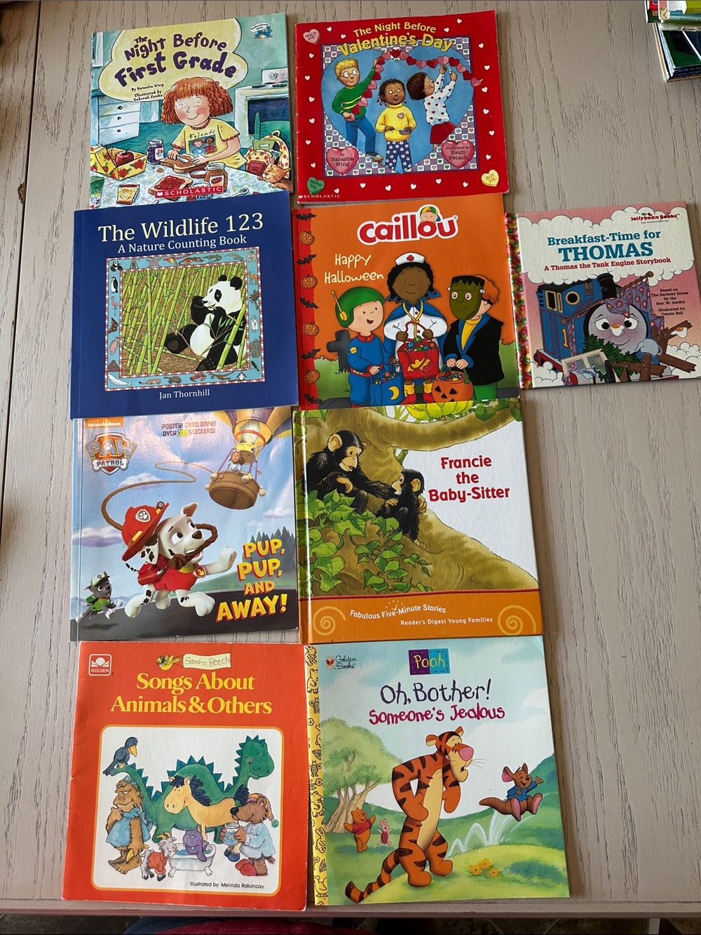 🐸2/$10🐸 9 storybooks thomas the train Caillou winnie the pooh